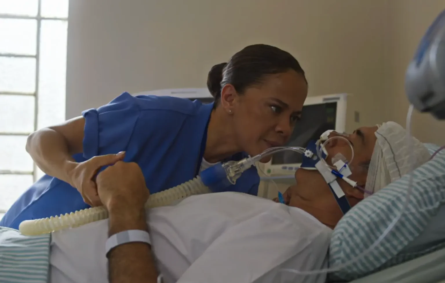 Final de Dona de Mim: Ricardo desperta do coma, Tânia se comove e Jaques quase desmascarado
